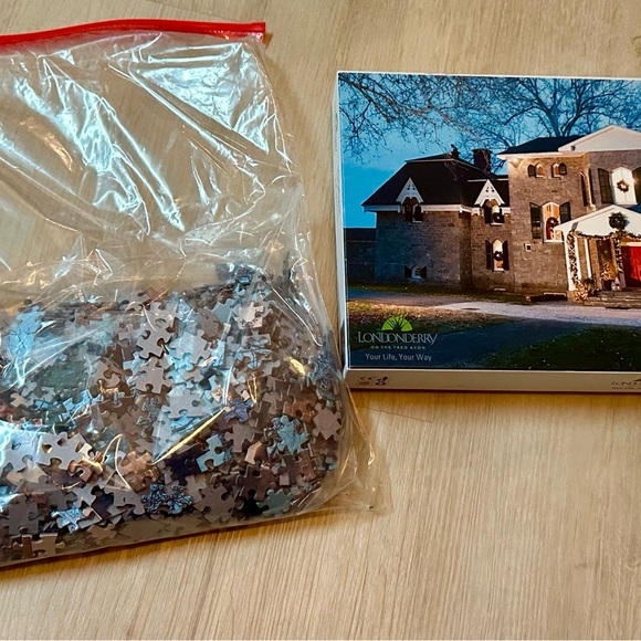 Londonderry Christmas Puzzle 1000-Piece Holiday Scene – Fun & Festive - Picture 8 of 13